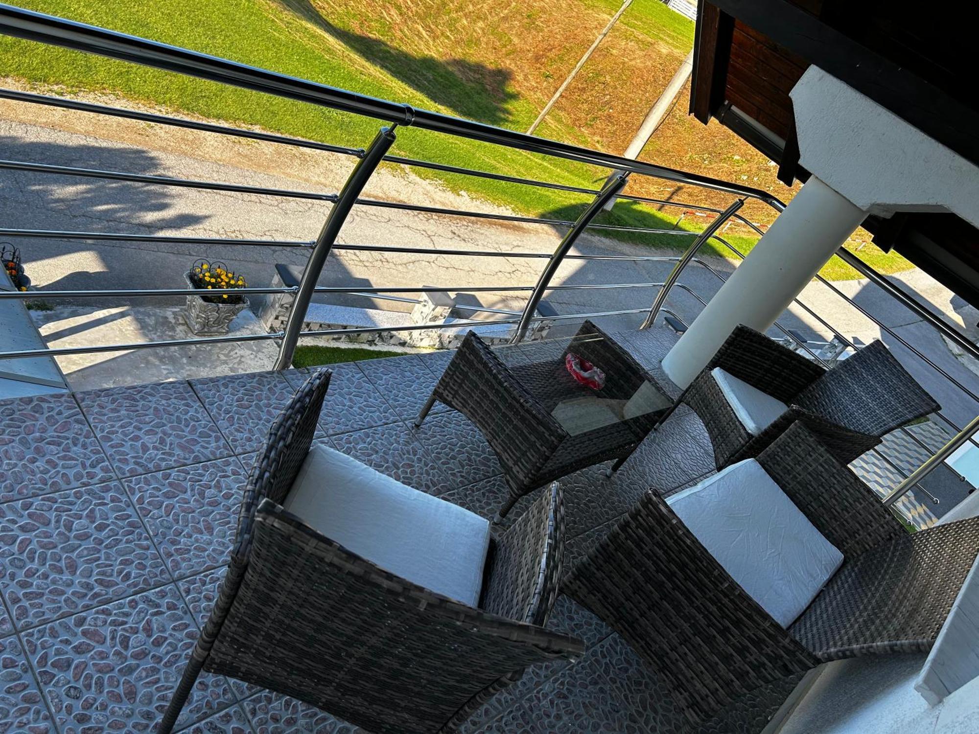 House Mirjana Hotel Smoljanac Exterior photo